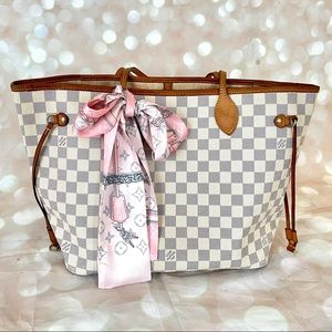 ‼️SOLD‼️Neverfull tote MM is white Damier Azur canvas